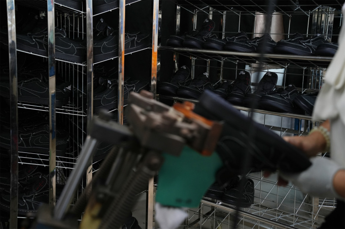 Travis Scott x Nike Air Jordan 1 Low OG “Black/Phantom” GS（A1）