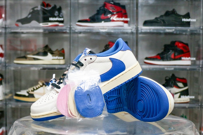 Travis Scott x Fragment x Air Jordan 1 Low OG GS（A1）