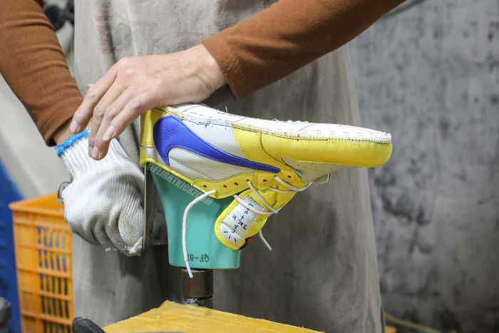 Travis Scott x Air Jordan 1 Retro Low OG SP “Elkins/Canary Yellow” GS（A1）