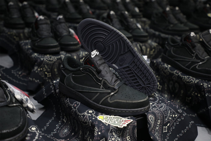 Travis Scott x Nike Air Jordan 1 Low OG “Black/Phantom” GS（A1）