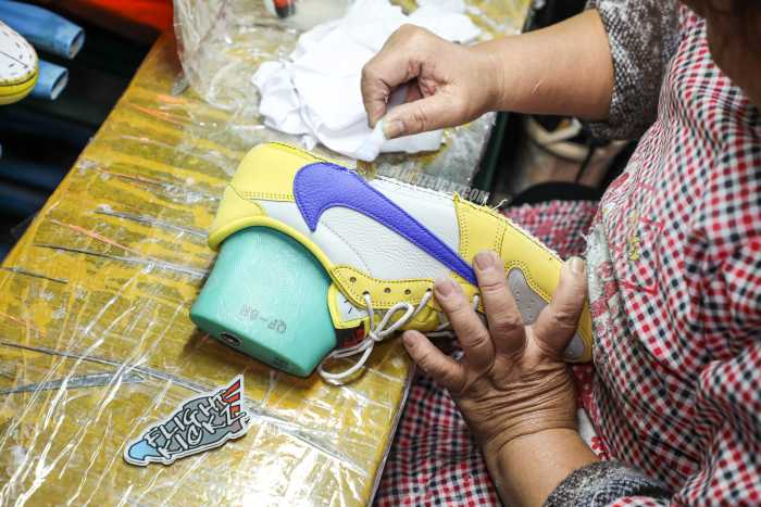 Travis Scott x Air Jordan 1 Retro Low OG SP “Elkins/Canary Yellow” GS（A1）