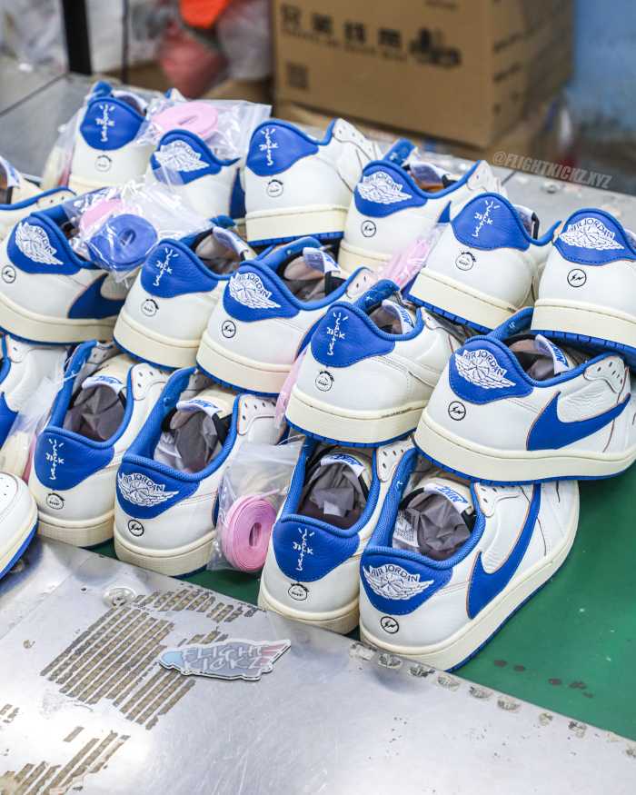 Travis Scott x Fragment x Air Jordan 1 Low OG GS（A1）