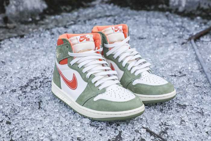 Air Jordan 1 High OG Celadon GS