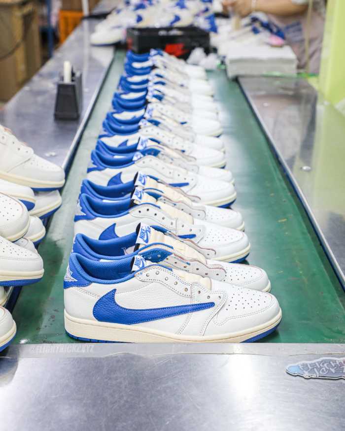 Travis Scott x Fragment x Air Jordan 1 Low OG GS（A1）