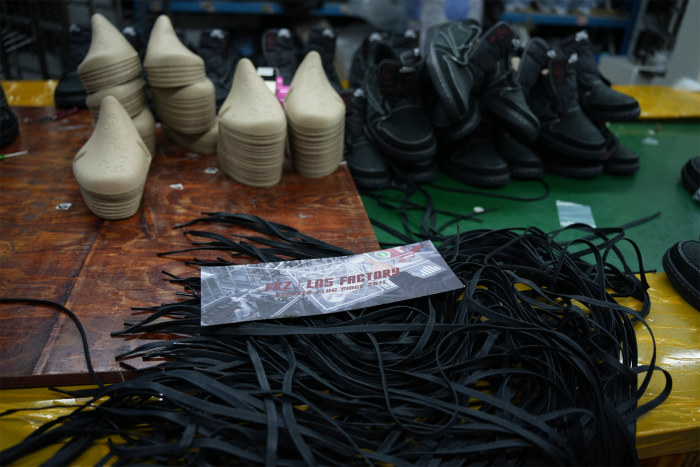 Travis Scott x Nike Air Jordan 1 Low OG “Black/Phantom” GS（A1）