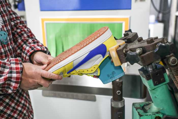 Travis Scott x Air Jordan 1 Retro Low OG SP “Elkins/Canary Yellow” GS（A1）