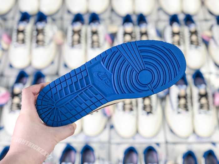 Travis Scott x Fragment x Air Jordan 1 Low OG GS（A1）