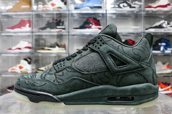Kaws X Air Jordan 4 Retro Black 2017（A1）