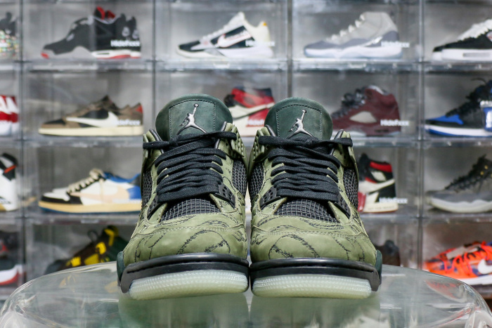 Kaws X Air Jordan 4 Retro Green Sample（A1）