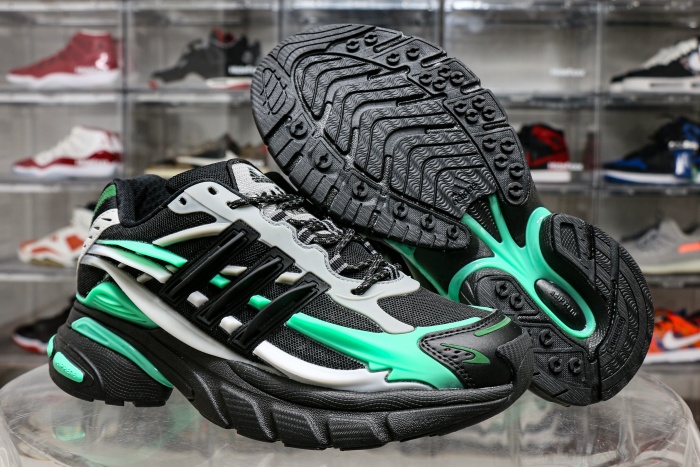 Pharrell x adidas Adistar Jellyfish Black Royal Green