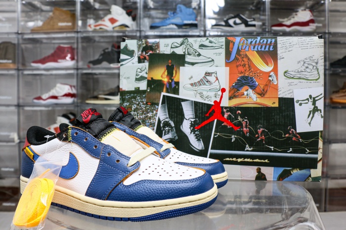 Air Jordan 1 Retro Low OG Summit White