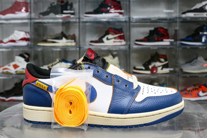 Air Jordan 1 Retro Low OG Summit White