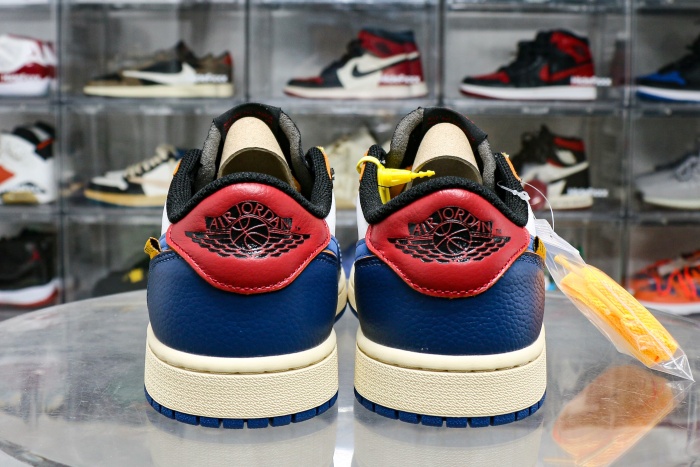 Air Jordan 1 Retro Low OG Summit White