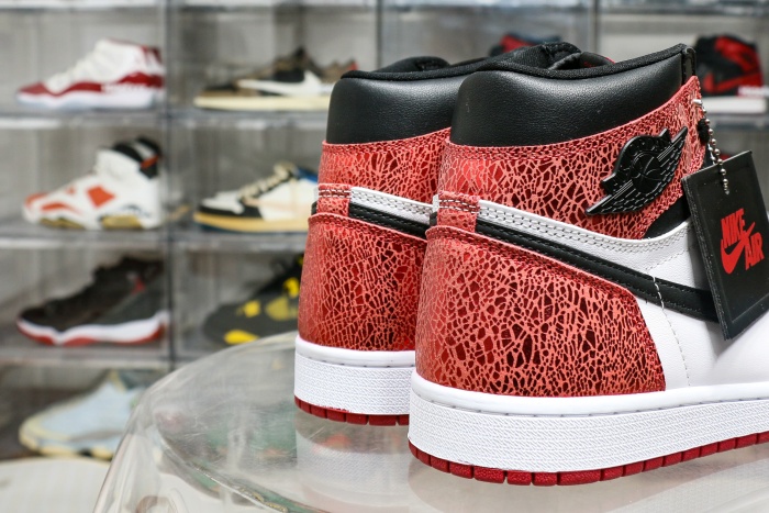 Jordan 1 High OG Ruby WMNS