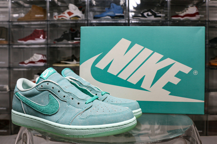 Air Jordan 1 Retro Low OG Washed Teal WMNS