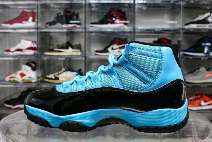 Air Jordan 11 Retro Black and blue GS