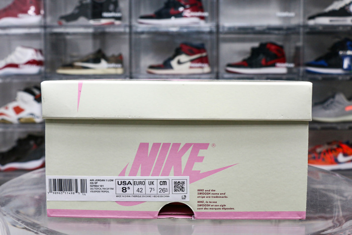 Travis Scott x Air Jordan 1 Low OG  Shy Pink Red  2025