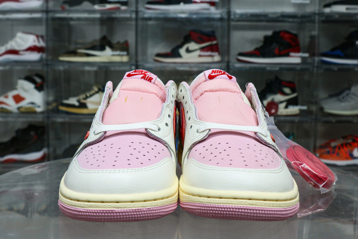 Travis Scott x Air Jordan 1 Low OG  Shy Pink Red  2025