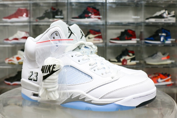 Jordan 5 Retro “Metallic White” 2025 ( A1)