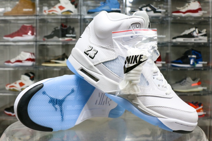 Jordan 5 Retro “Metallic White” 2025 ( A1)