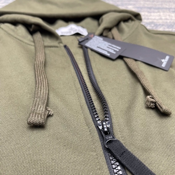 Stone Island Autumn/Winter Zip-Up Hoodie