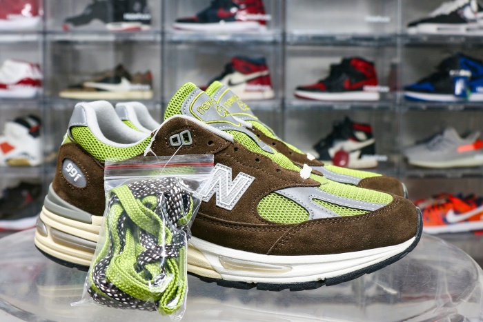 New Balance 991v2 MiUK Daniëlle Cathari x Kith Reverse Matcha