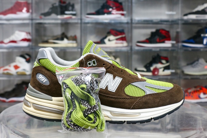 New Balance 991v2 MiUK Daniëlle Cathari x Kith Reverse Matcha