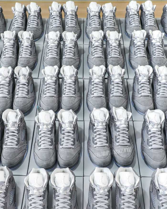 Air Jordan 5 Retro Wolf Grey 2026 (A1)