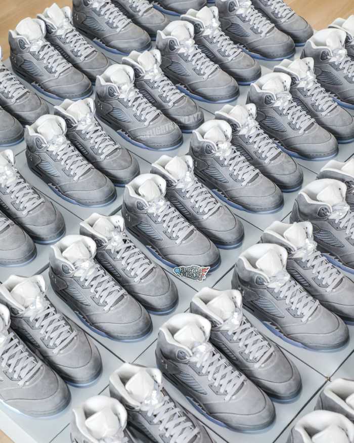 Air Jordan 5 Retro Wolf Grey 2026 (A1)