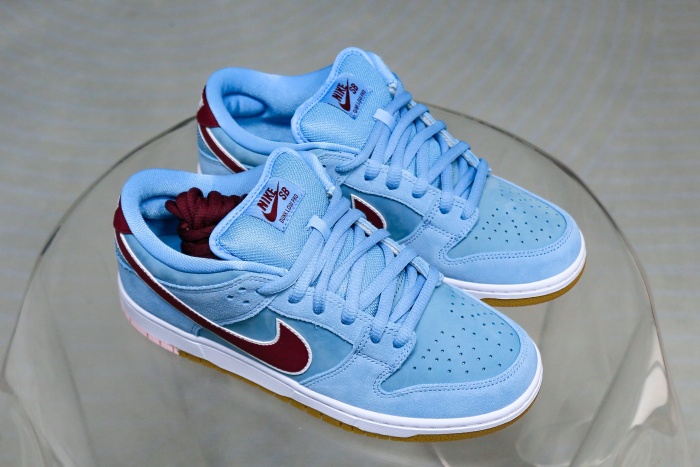 Nike Dunk Low Premium SB Philadelphia Phillies