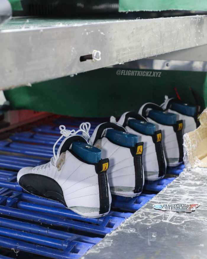 US Warehouse : Air Jordan 12 Retro Taxi 2025 ( A1)