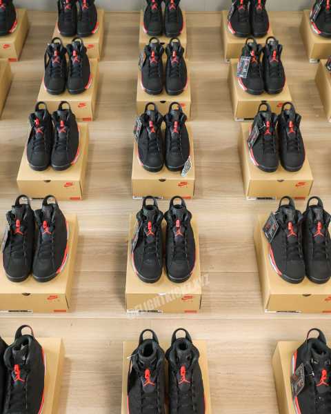 Air Jordan 6 Reverse Saleman Reverse Infrared 2026 (A1)