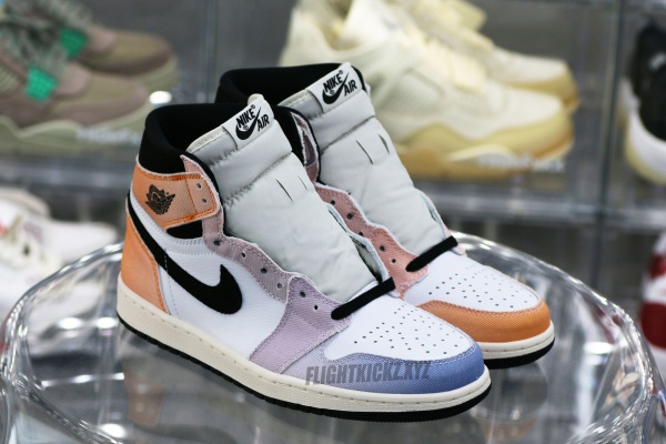 Air Jordan 1 Retro High OG  Skyline