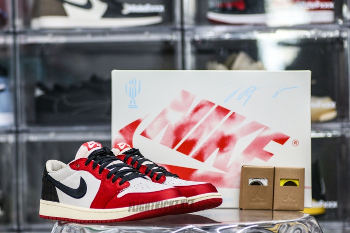 Trophy Room X Air Jordan 1 Retro Low OG SP Away 2024（A1）