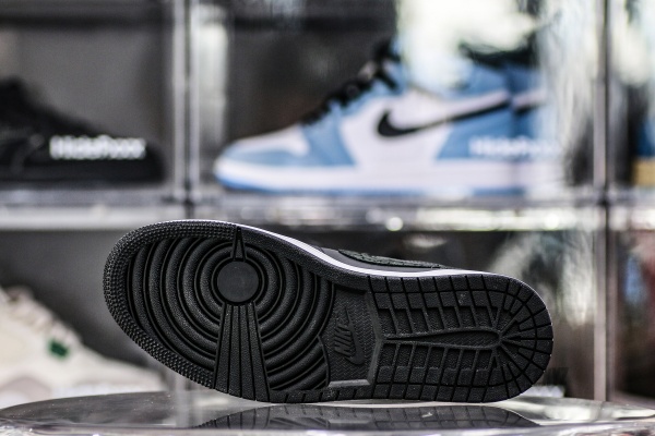 Air Jordan 1 Low SE Black Elephant