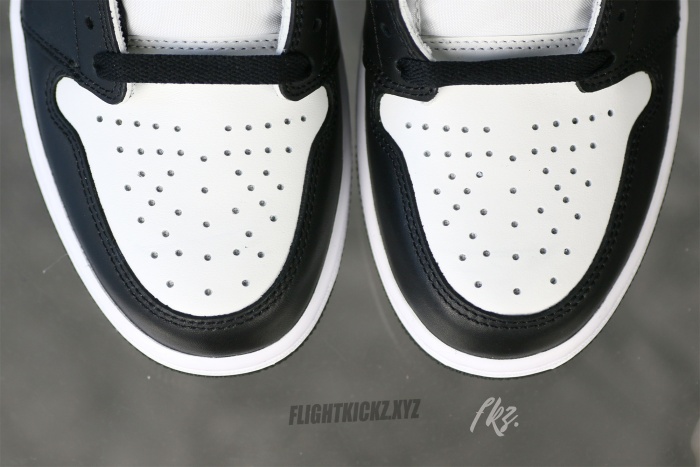 Air Jordan 1 Retro High OG Black White 2024