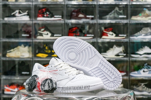 Travis Scott x Air  Jordan 1 Retro Low OG SP Michael Rubin White Party (Friends and Family)