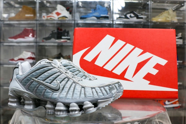 Nike Shox TL Wolf Grey Iron Grey