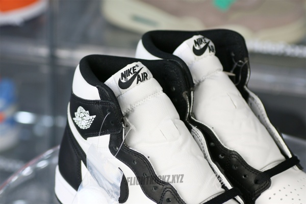 Air Jordan 1 Retro High OG Black White 2024