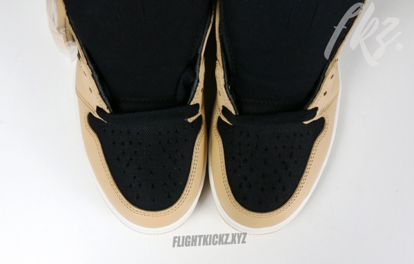 Air Jordan 1 Retro High OG 'Heirloom' 2022