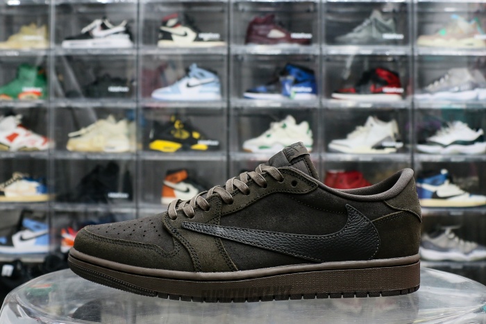 US Warehouse:Travis Scott x Air Jordan 1 Low OG “Velvet Brown”（A1）