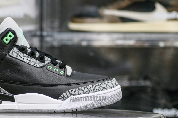 Air Jordan 3 Retro Green Glow 2024