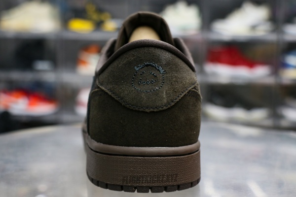 US Warehouse:Travis Scott x Air Jordan 1 Low OG “Velvet Brown”（A1）