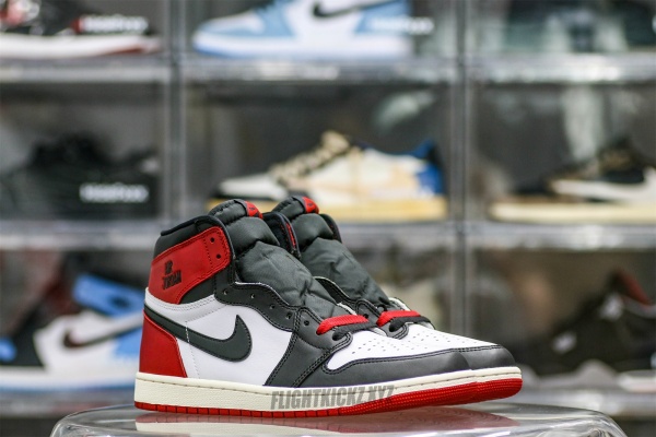 Air Jordan 1  Retro High OG Black Toe Reimagined（A1）