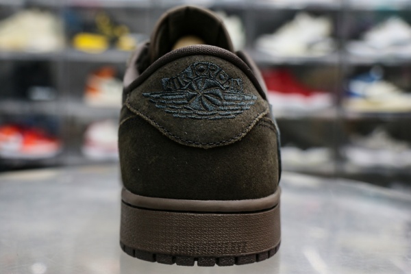 US Warehouse:Travis Scott x Air Jordan 1 Low OG “Velvet Brown”（A1）