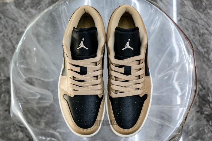 Wmns Jordan 1 Low Desert