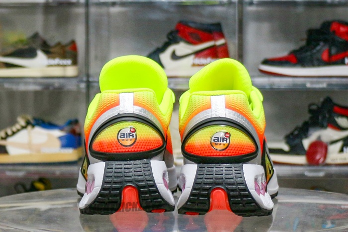 Air Max DN SE Cyber Bright Crimson