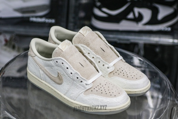 Air Jordan 1 Retro Low OG x Chris Paul 'Give Them Flowers'