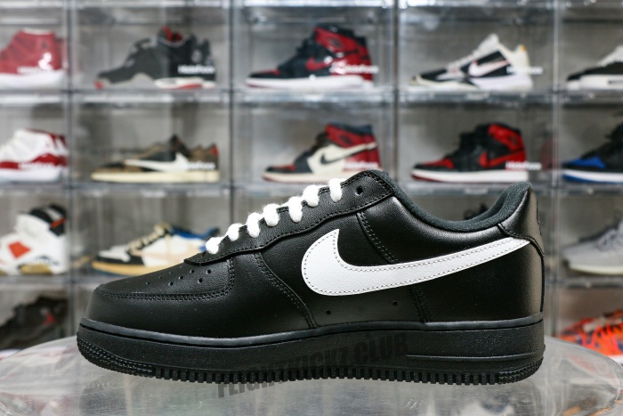 Supreme x Nike Air Force 1 Low Black / White PE（ A1）