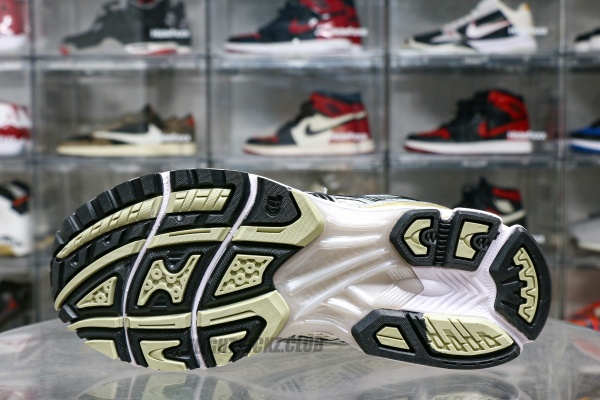 Gel-Kayano 14 Birch Pure Silver 2024